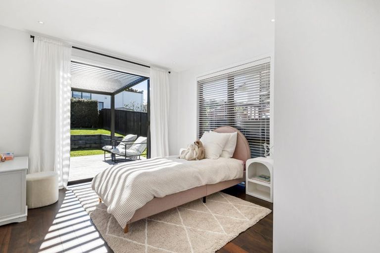 Photo of property in 48 Sylvia Road, Hillcrest, Auckland, 0627