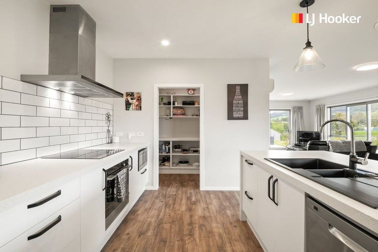 Photo of property in 103 Severn Street, Green Island, Dunedin, 9018