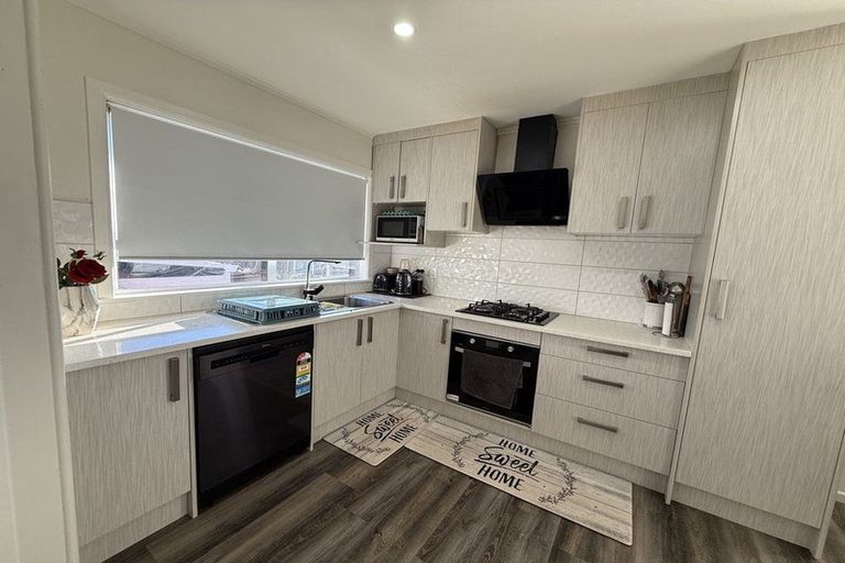 Photo of property in 40 Alma Crescent, Papakura, 2110