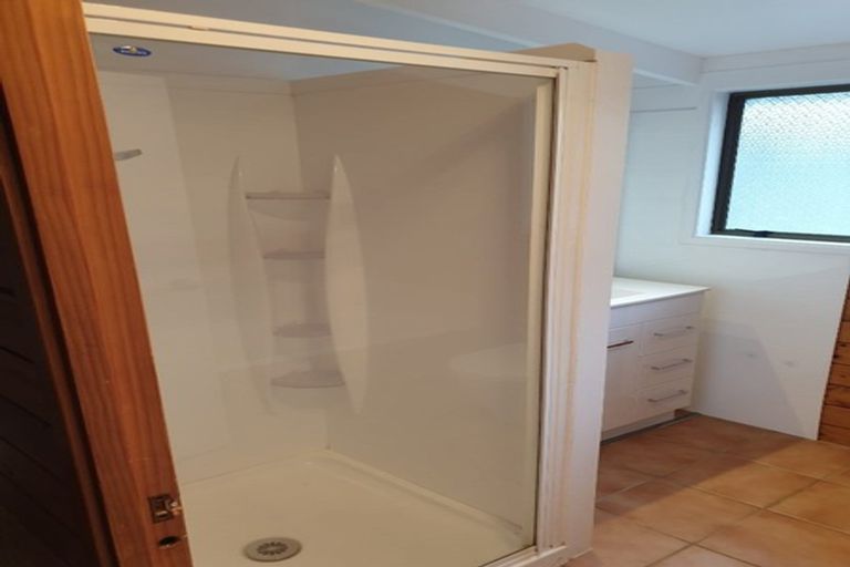 Photo of property in 9 Charles Prevost Drive, The Gardens, Auckland, 2105