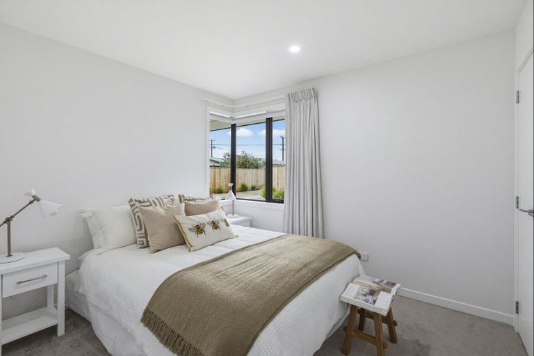 Photo of property in 21a Weraroa Road, Levin, 5510