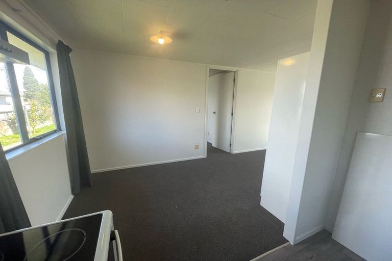 Photo of property in 1a Kent Road, Manurewa, Auckland, 2102