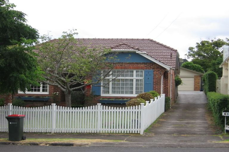 Photo of property in 42 Athens Road, Onehunga, Auckland, 1061