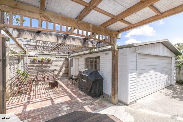 Photo of property in 5 Casey Avenue, Fairfield, Hamilton, 3214