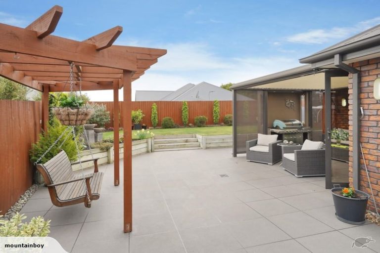 Photo of property in 36 Titirangi Crescent, Parklands, Christchurch, 8083