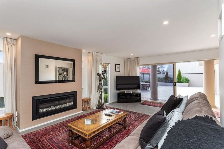 Photo of property in 1 Daresbury Lane, Fendalton, Christchurch, 8014