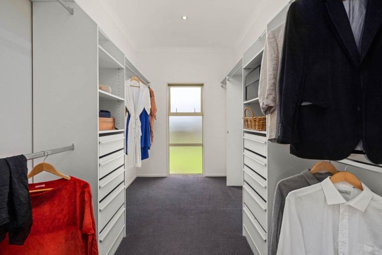 Photo of property in 17 Riddell Road, Kerikeri, 0230