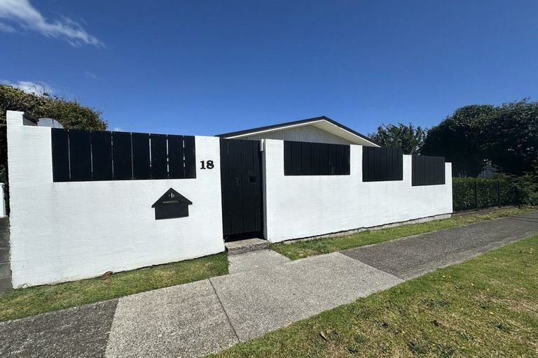 Photo of property in 18 Rahiri Street, Waitara, 4320