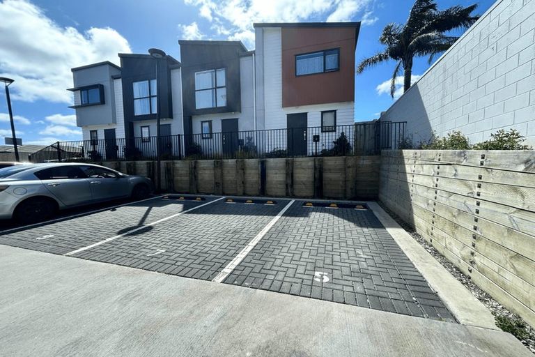 Photo of property in 7 Raupeti Lane, Henderson, Auckland, 0612