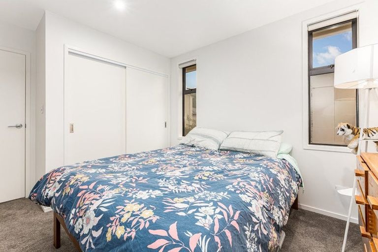 Photo of property in 2/3 Johnston Grove, Taita, Lower Hutt, 5011