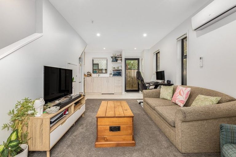 Photo of property in 2/3 Johnston Grove, Taita, Lower Hutt, 5011