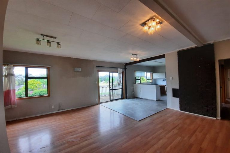 Photo of property in 2a Valdale Road, Henderson, Auckland, 0610