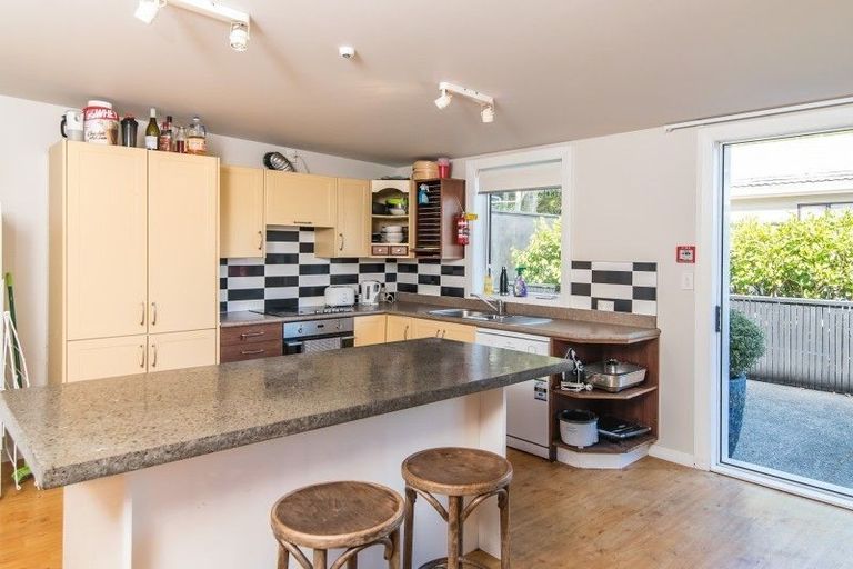 Photo of property in 52 Ellice Street, Mount Victoria, Wellington, 6011