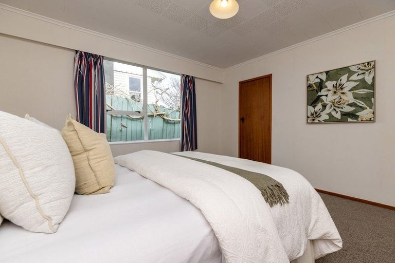 Photo of property in 120 Alexander Road, Raumati Beach, Paraparaumu, 5032