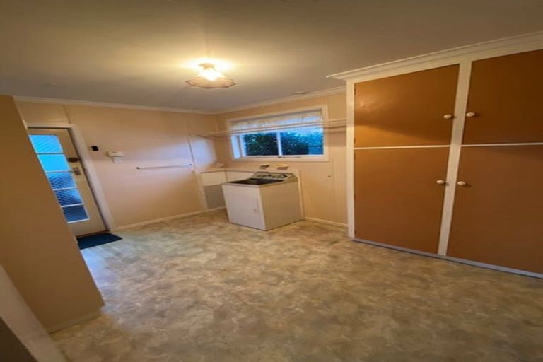 Photo of property in 241 Mangorei Road, Merrilands, New Plymouth, 4312