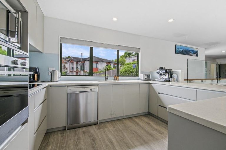 Photo of property in 184b Whangaparaoa Road, Red Beach, 0932