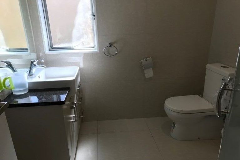 Photo of property in 76 Kyle Road, Greenhithe, Auckland, 0632