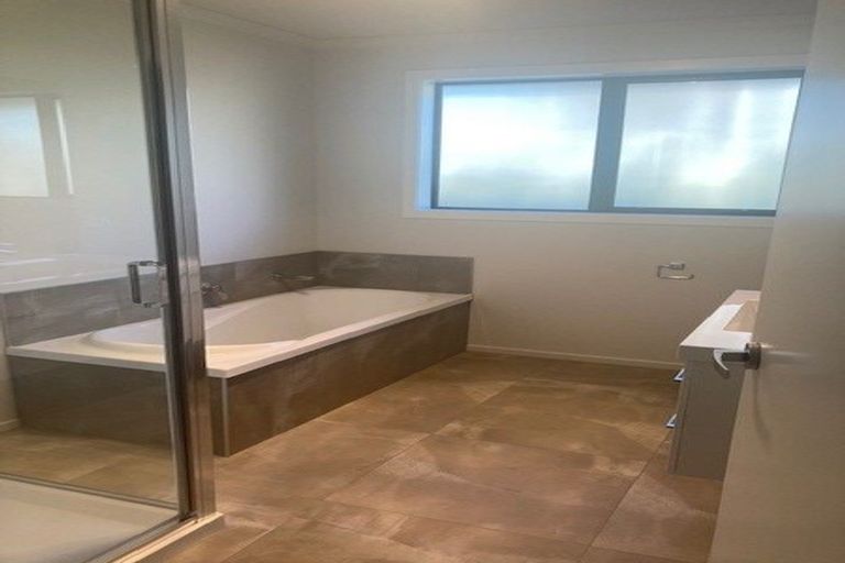 Photo of property in 4 Tangata Way, Omokoroa, 3114