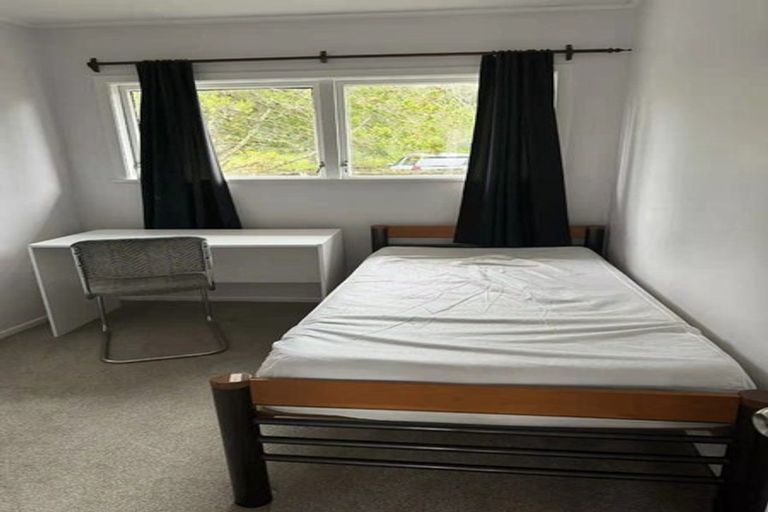 Photo of property in 26 Lyford Crescent, Sunnynook, Auckland, 0620