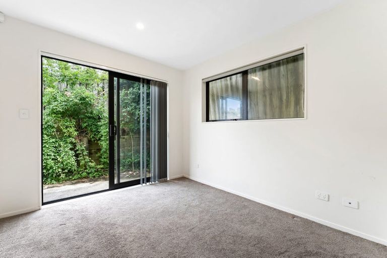 Photo of property in 7 Clarion Place, Glendene, Auckland, 0602