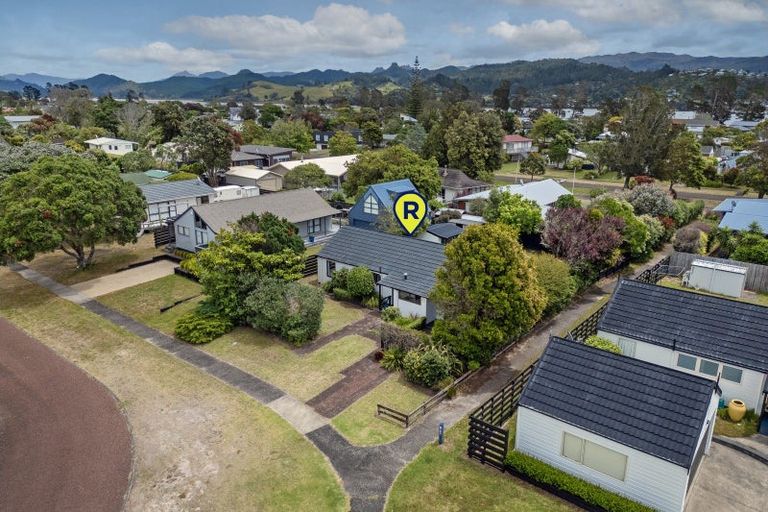 Photo of property in 17 Lowe Park Lane, Pauanui, Hikuai, 3579