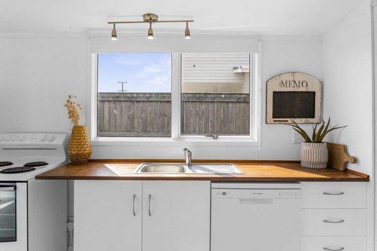 Photo of property in 95 Pukehina Parade, Pukehina, Te Puke, 3189