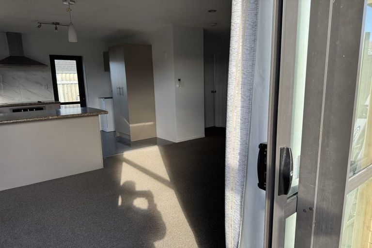 Photo of property in 26 Nile Road, Kelston, Auckland, 0602