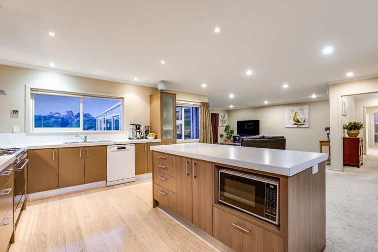 Photo of property in 3 Catlins Glen, Aotea, Porirua, 5024