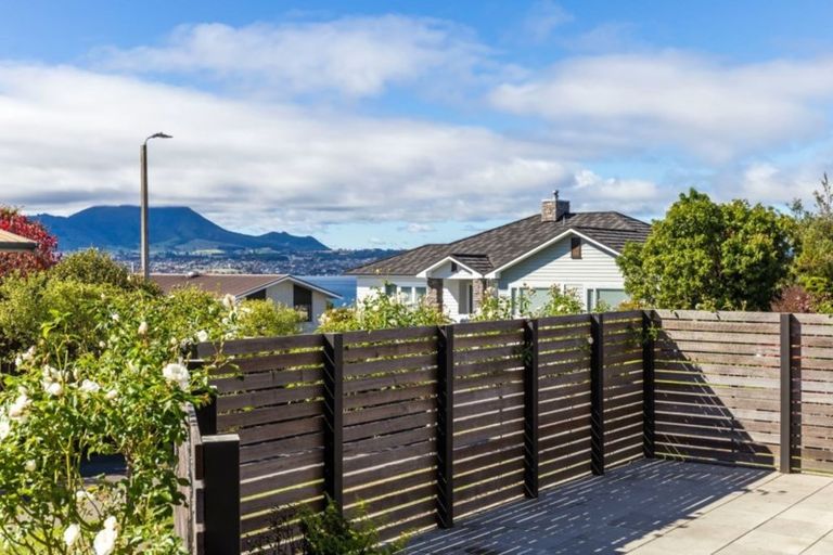 Photo of property in 3a Dorothy Drive, Acacia Bay, Taupo, 3330
