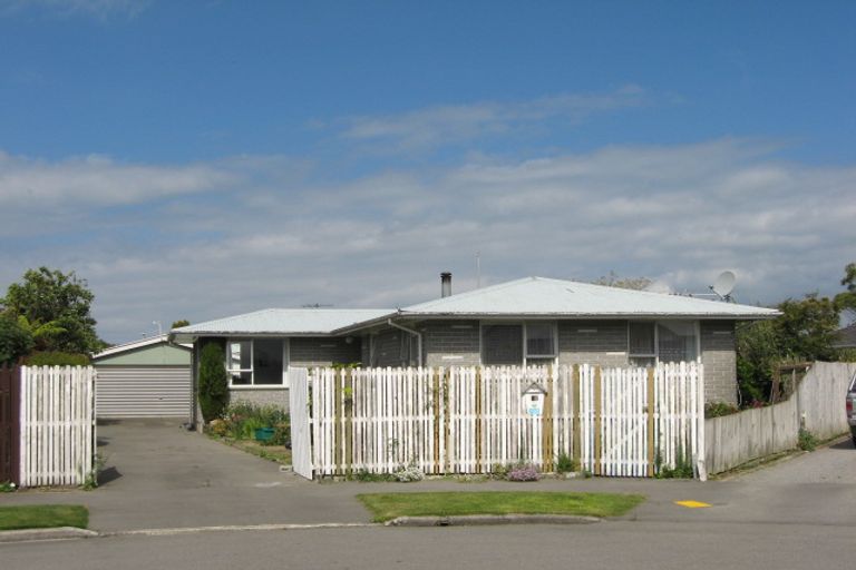 Photo of property in 12 Aspen Place, Parklands, Christchurch, 8083