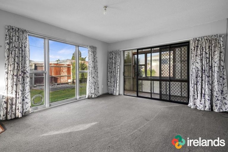 Photo of property in 2/25 Johns Road, Belfast, Christchurch, 8051