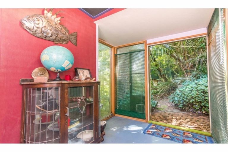 Photo of property in 30 Ocean View Road, Huia, Auckland, 0604