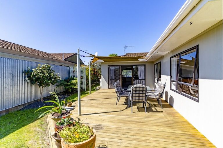 Photo of property in 138 Tait Drive, Greenmeadows, Napier, 4112
