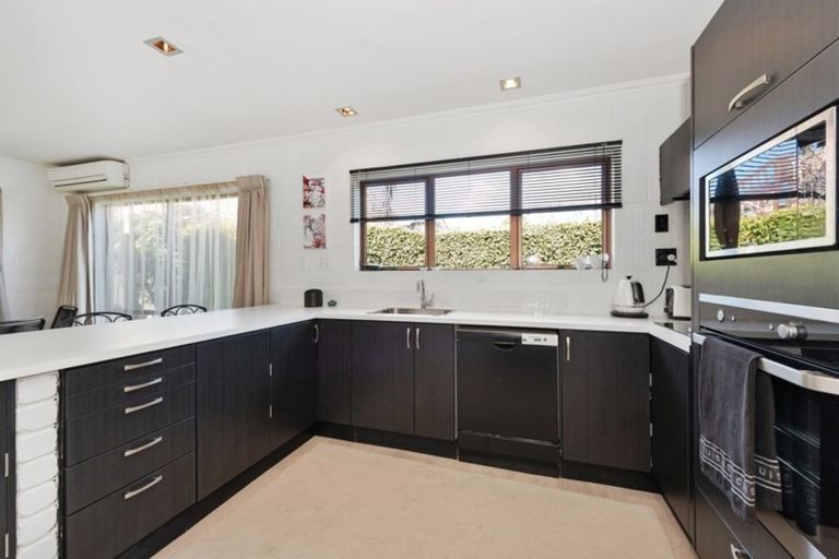 Photo of property in 22 Seamer Place, St Andrews, Hamilton, 3200