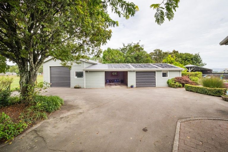 Photo of property in 17 Aranui Road, Kairanga, Palmerston North, 4475