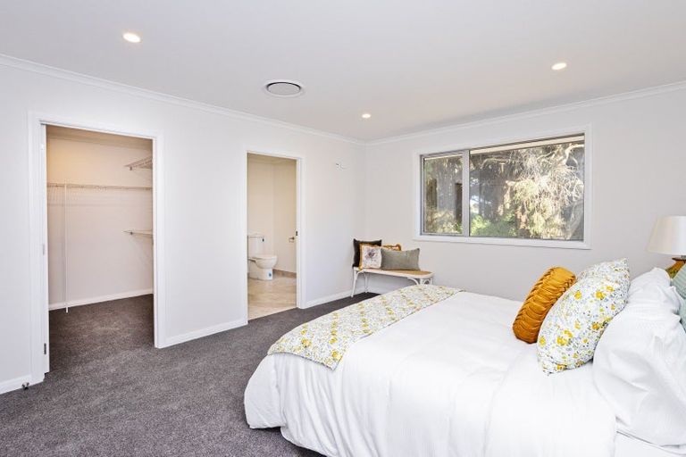 Photo of property in 92 Blairlogie Close, Otatara, Invercargill, 9879