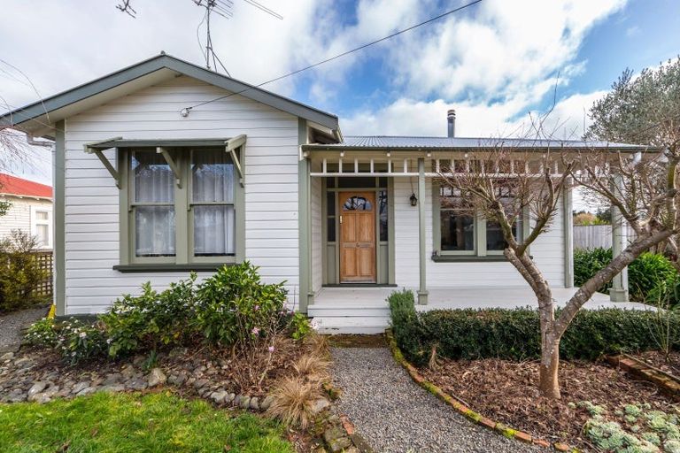 Photo of property in 24 Wyndham Street, Carterton, 5713