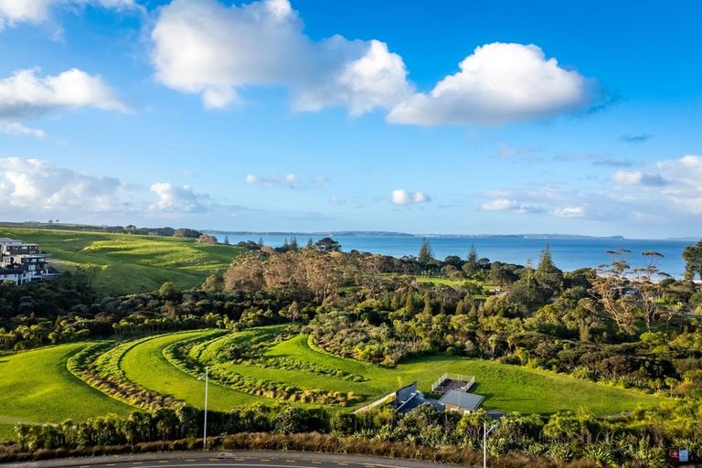 Photo of property in 1/1090 Beach Road, Torbay, Auckland, 0630