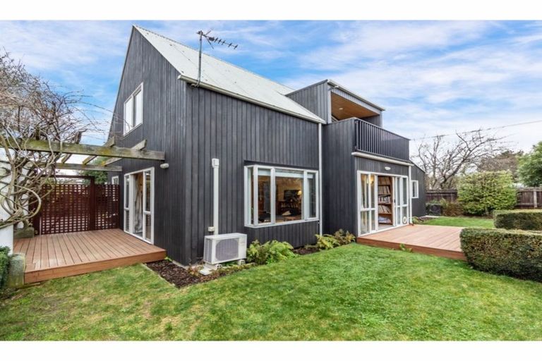 Photo of property in 10a Medway Street, Richmond, Christchurch, 8013