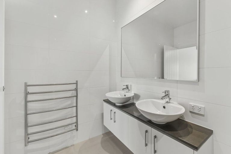 Photo of property in 18 Chateau Crescent, Rangatira Park, Taupo, 3330