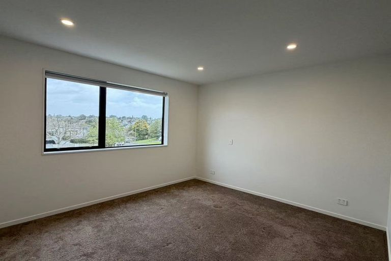Photo of property in 1/69 Andrew Road, Howick, Auckland, 2010