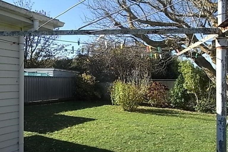 Photo of property in 28 Galway Avenue, Hokowhitu, Palmerston North, 4410