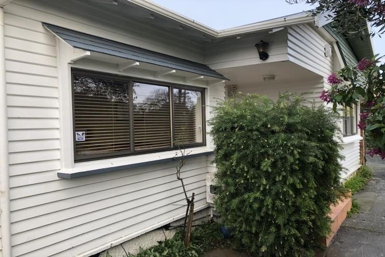 Photo of property in 16 Waikare Avenue, Waiwhetu, Lower Hutt, 5010