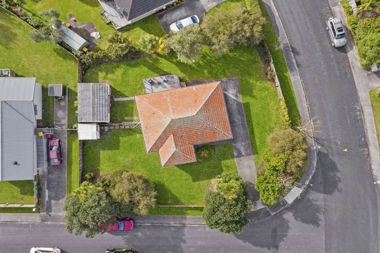 Photo of property in 35 Philomel Crescent, Bayswater, Auckland, 0622