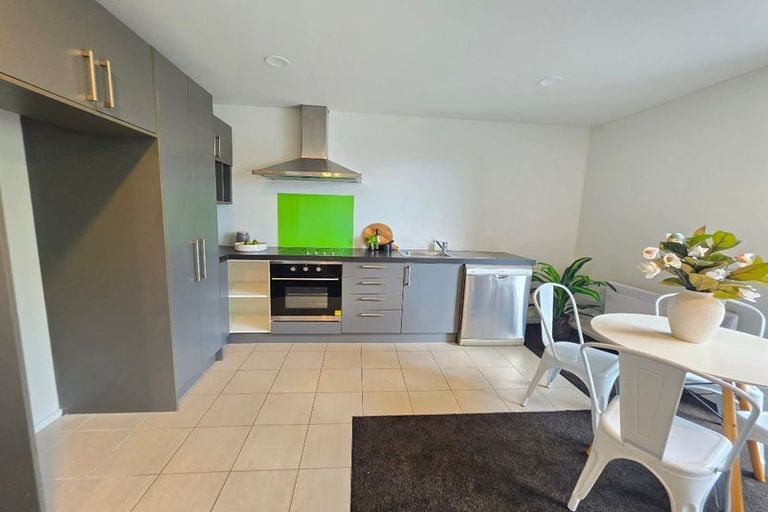 Photo of property in 172c Edgeware Road, Edgeware, Christchurch, 8013