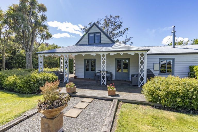 Photo of property in 2195 Old West Coast Road, Kirwee, Christchurch, 7671