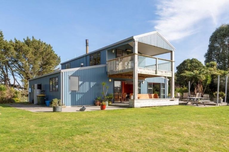 Photo of property in 2 High Road, Hawera, 4610