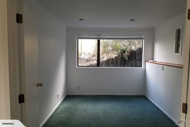 Photo of property in 12 Kaitake Place, Oakura, 4314