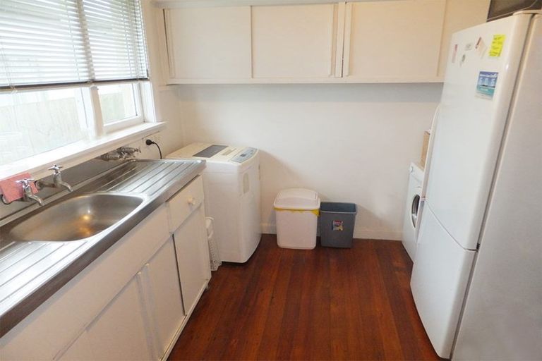 Photo of property in 8/23 Frederick Street, Waltham, Christchurch, 8011