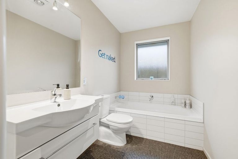 Photo of property in 7 Waimarie Street, Pegasus, 7612